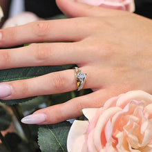 Load image into Gallery viewer, Barkev&#39;s Swirl Compass Set Princess Diamond Engagement Ring
