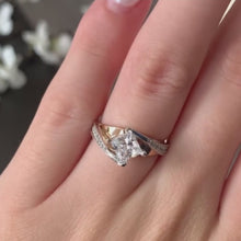Load and play video in Gallery viewer, Barkev&#39;s Swirl Compass Set Princess Diamond Engagement Ring
