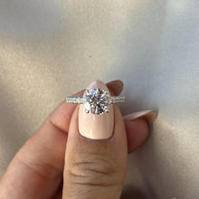 Load image into Gallery viewer, Ben Garelick Round Cut Orion Diamond Engagement Ring
