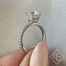 Load image into Gallery viewer, Ben Garelick Round Cut Orion Diamond Engagement Ring

