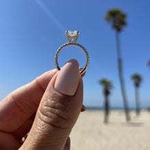Load image into Gallery viewer, Ben Garelick Round Cut Orion Diamond Engagement Ring
